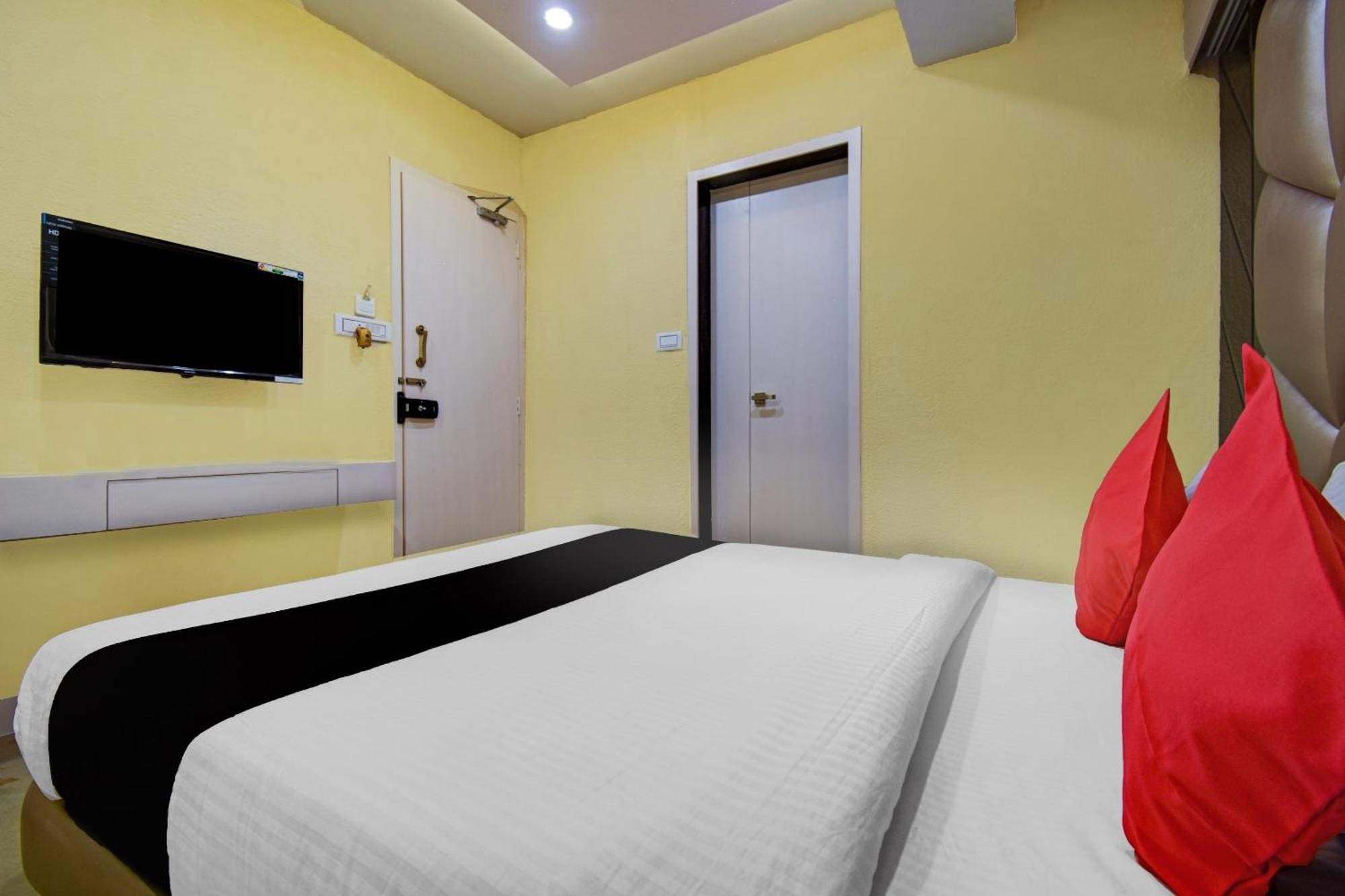 Collection O Snowfox Hotel